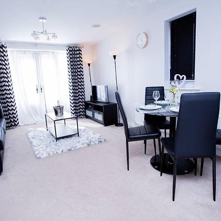 Mills Apartment - Two Bedroom En-Suite Apartment Northampton Exteriör bild