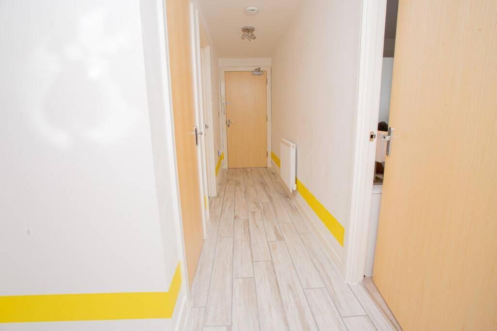 Mills Apartment - Two Bedroom En-Suite Apartment Northampton Exteriör bild
