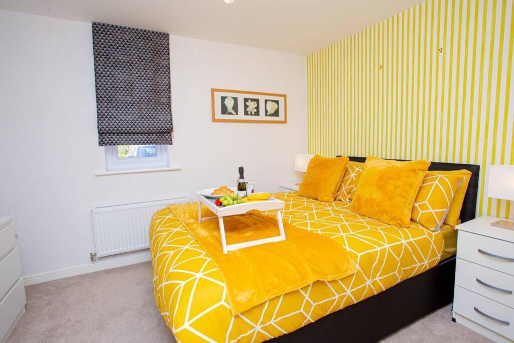 Mills Apartment - Two Bedroom En-Suite Apartment Northampton Exteriör bild