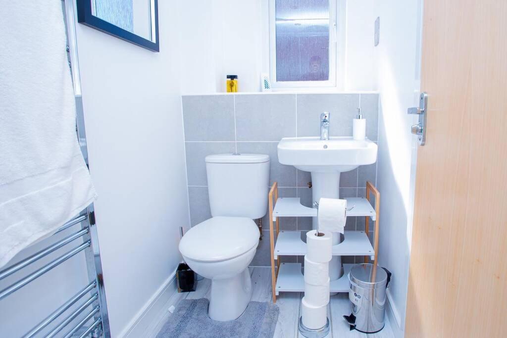 Mills Apartment - Two Bedroom En-Suite Apartment Northampton Exteriör bild