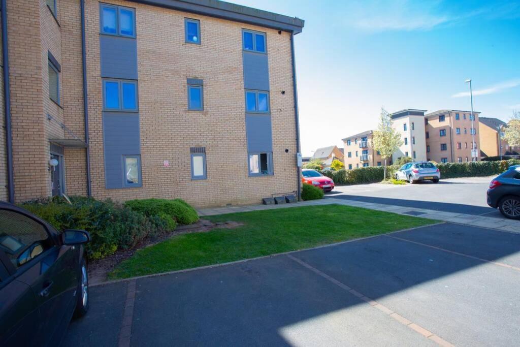 Mills Apartment - Two Bedroom En-Suite Apartment Northampton Exteriör bild